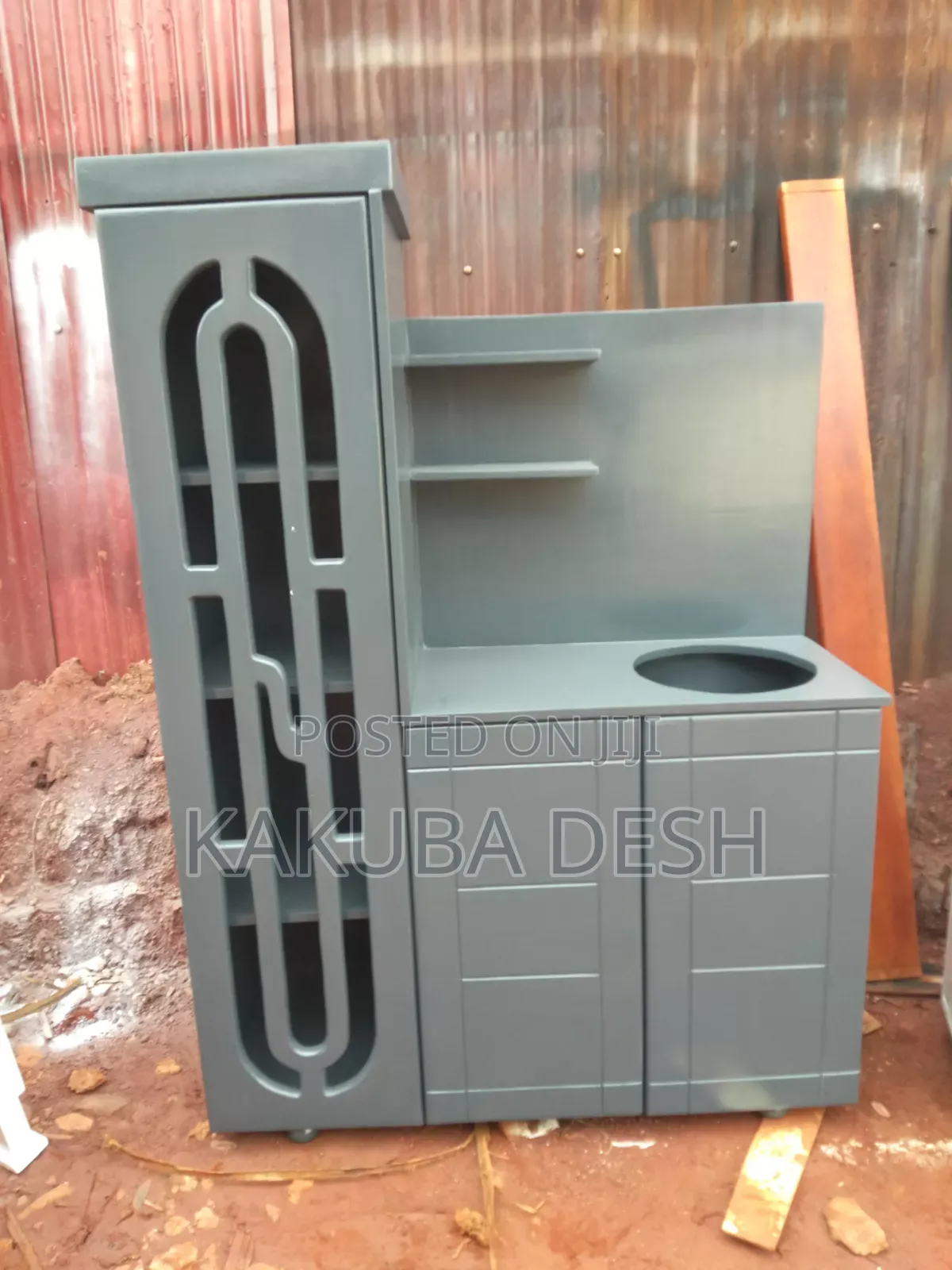 Kicken Cabinet