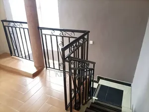 5bdrm Duplex in Bugolobi, Central Division for rent