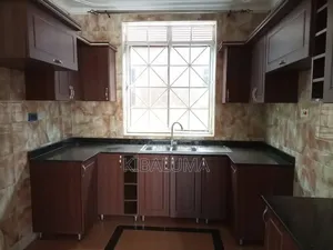 5bdrm Duplex in Bugolobi, Central Division for rent