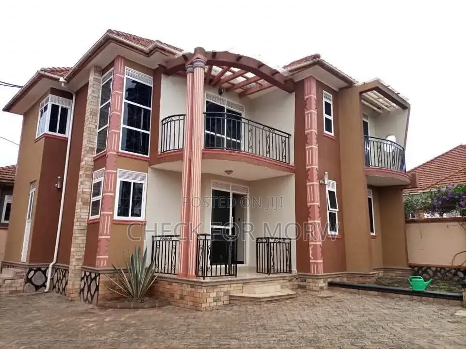 5bdrm Duplex in Bugolobi, Central Division for rent
