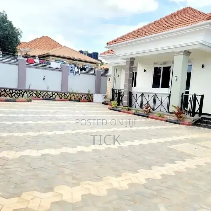 4bdrm House in Kyanja, Central Division for sale