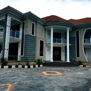 5bdrm Duplex in Kyanja, Central Division for rent