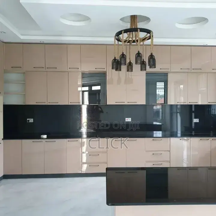 5bdrm Duplex in Kyanja, Central Division for rent