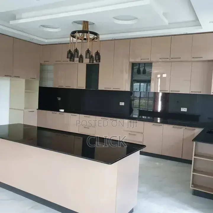 5bdrm Duplex in Kyanja, Central Division for rent
