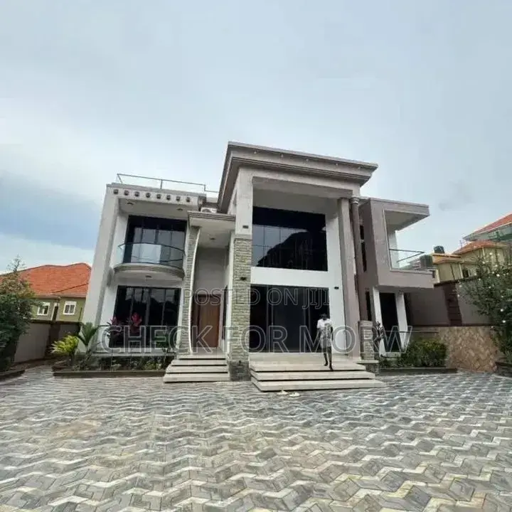 5bdrm Duplex in Munyonyo, Central Division for rent