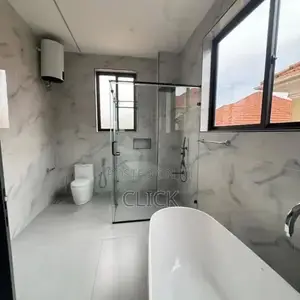5bdrm Duplex in Munyonyo, Central Division for rent