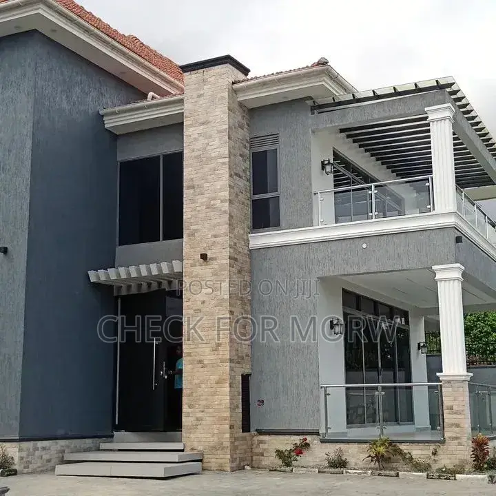 5bdrm Duplex in Muyenga, Central Division for rent