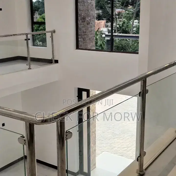 5bdrm Duplex in Muyenga, Central Division for rent