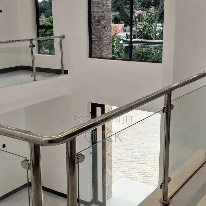 5bdrm Duplex in Muyenga, Central Division for rent