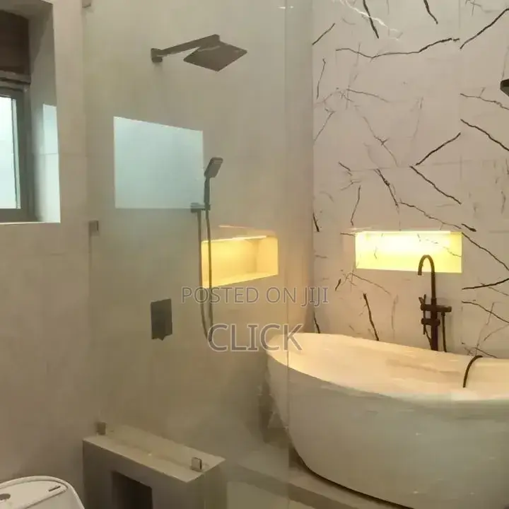 5bdrm Duplex in Muyenga, Central Division for rent