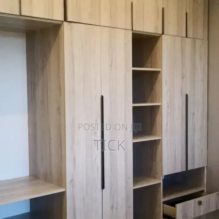 5bdrm Duplex in Muyenga, Central Division for rent