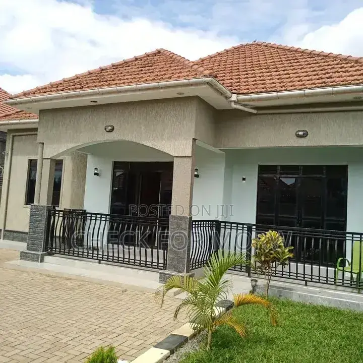 4bdrm House in Kira, Central Division for sale