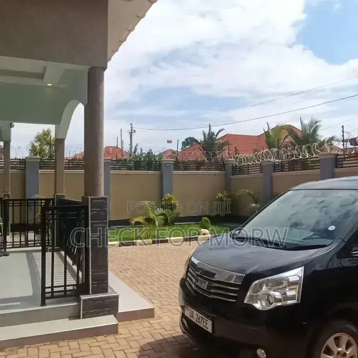 4bdrm House in Kira, Central Division for sale