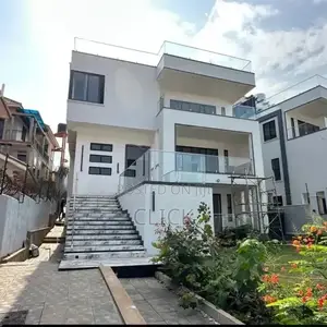 5bdrm Duplex in Bunga, Central Division for rent