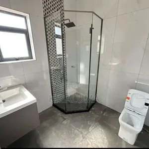 5bdrm Duplex in Bunga, Central Division for rent