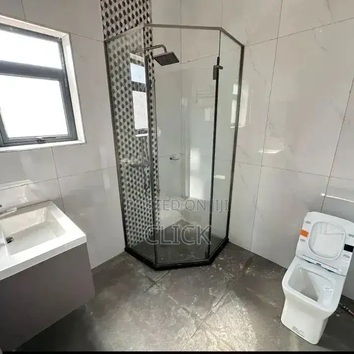 5bdrm Duplex in Bunga, Central Division for rent