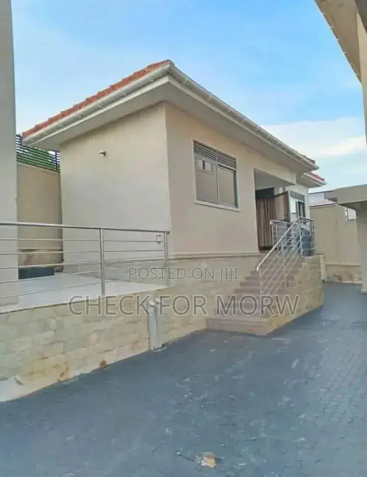 5bdrm Duplex in Munyonyo, Central Division for rent