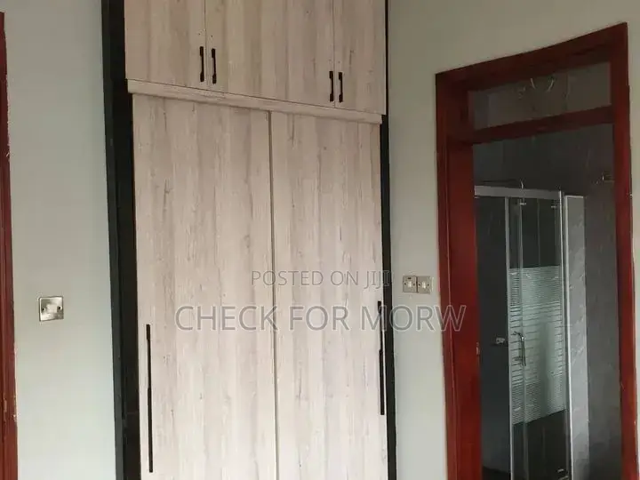 5bdrm Duplex in Buziga, Central Division for rent