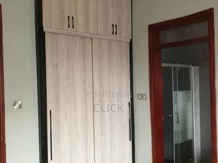 5bdrm Duplex in Buziga, Central Division for rent