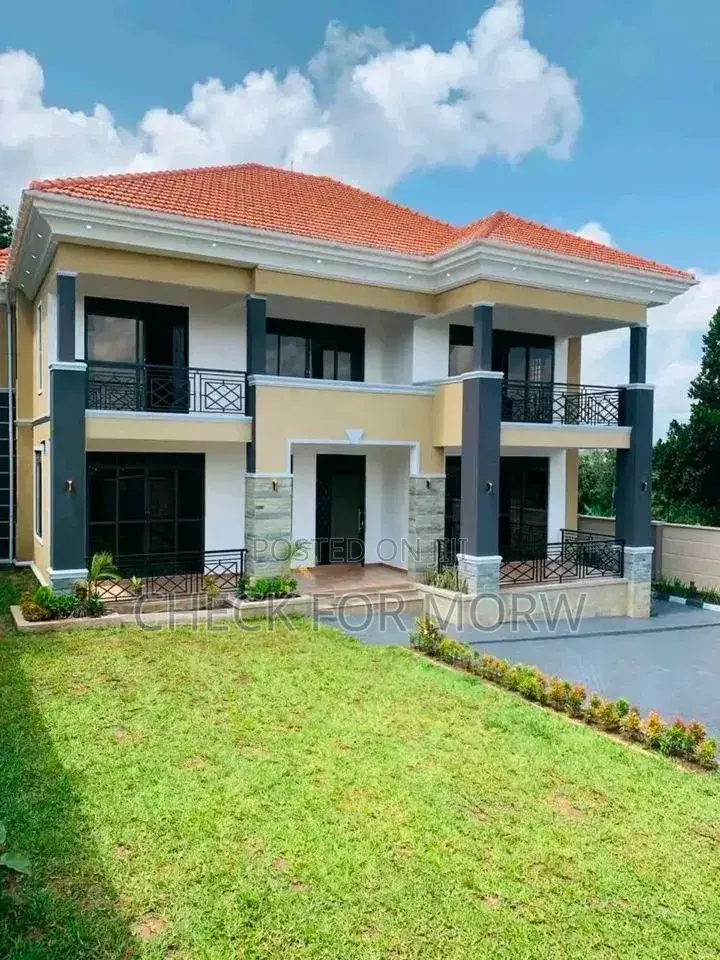 5bdrm Duplex in Buziga, Central Division for rent