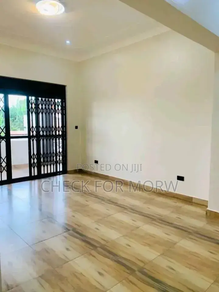 5bdrm Duplex in Buziga, Central Division for rent