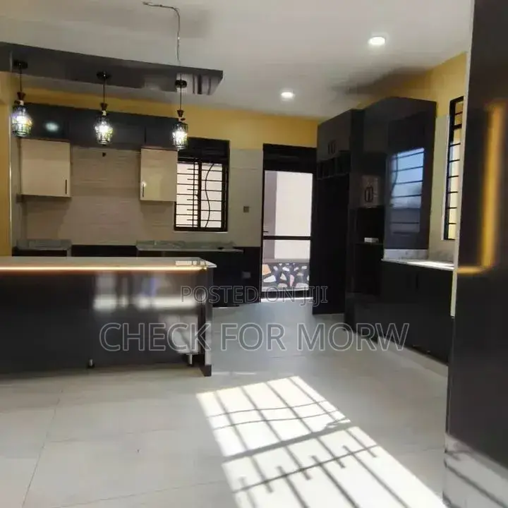 5bdrm Duplex in Buziga, Central Division for rent