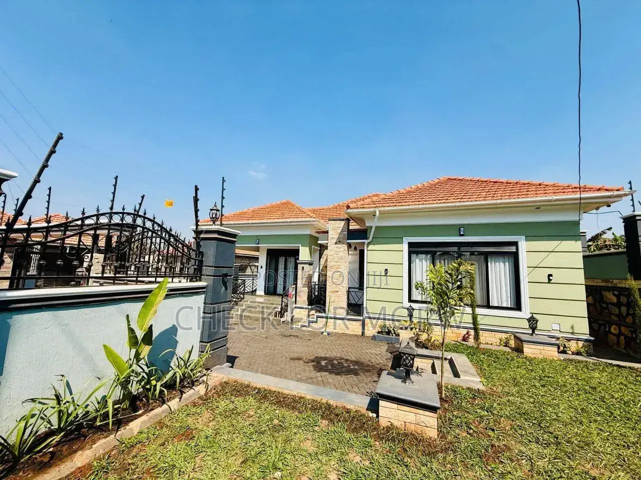4bdrm House in Kira, Central Division for sale