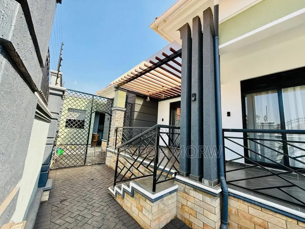 4bdrm House in Kira, Central Division for sale