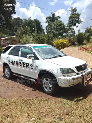 Toyota Harrier 2.2 16V 2002 White