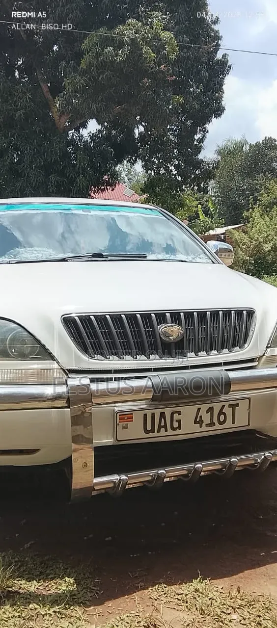 Toyota Harrier 2.2 16V 2002 White