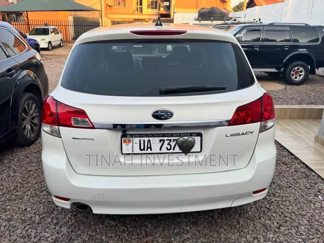 Subaru Legacy 2011 White