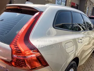 Volvo XC60 2019 Silver
