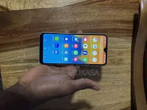 Samsung Galaxy A20 32 GB White