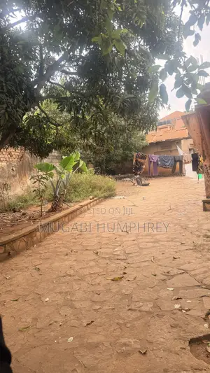 Land in Mengo 0.25 Acres