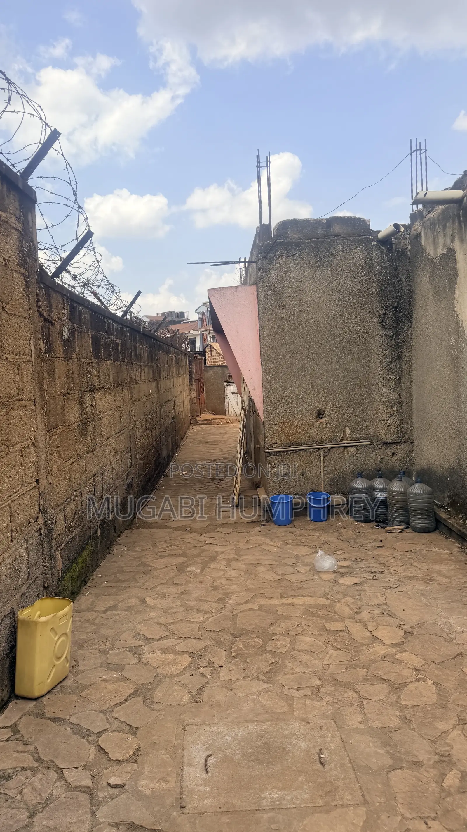 Land in Mengo 0.25 Acres