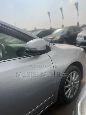 Toyota Premio 1.8 FWD 2013 Silver
