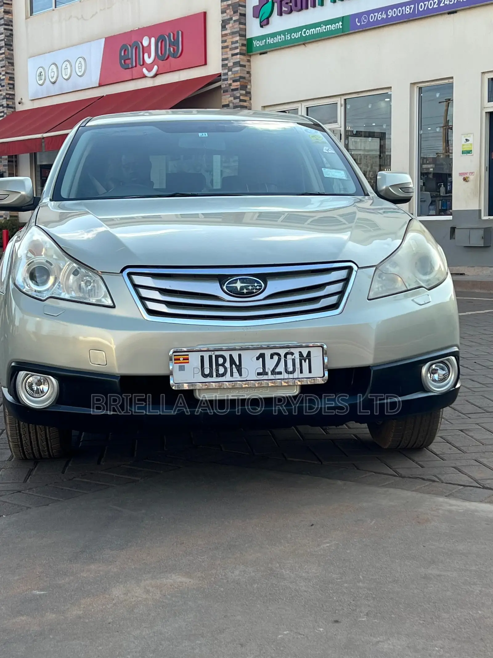 Subaru Outback 2010 Gold