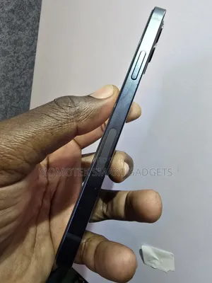 New Apple iPhone 12 64 GB Black