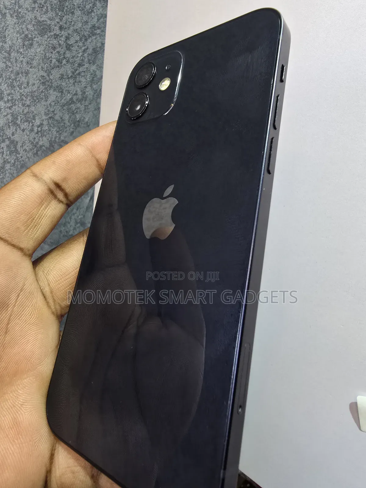 New Apple iPhone 12 64 GB Black