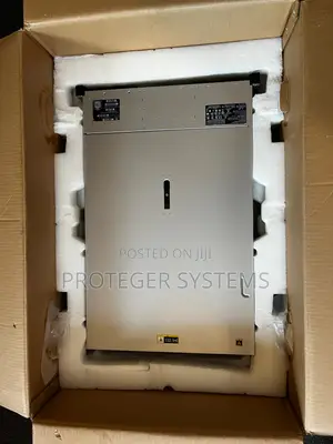 Server HP ProLiant DL 380 G10 4210R 16GB Intel Xeon HDD+SSD 2T
