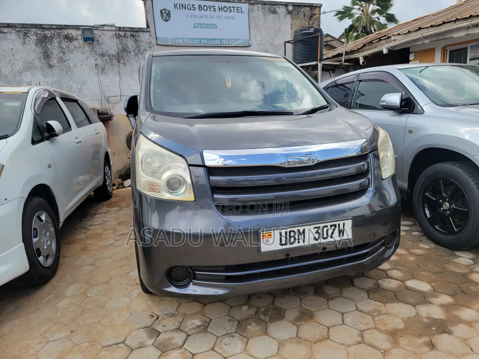 Toyota Noah 2009 Gray