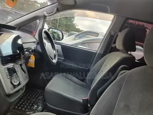 Toyota Noah 2009 Gray