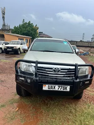 Toyota Hilux 2008 Gold