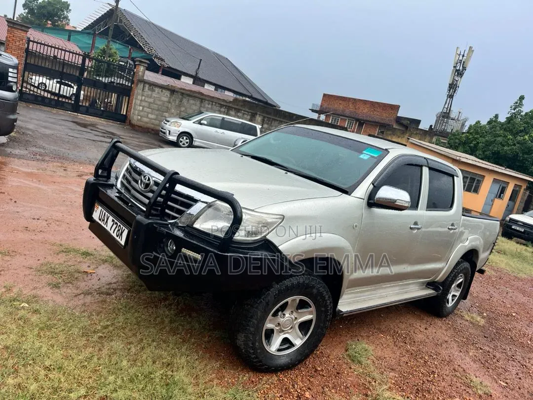 Toyota Hilux 2008 Gold