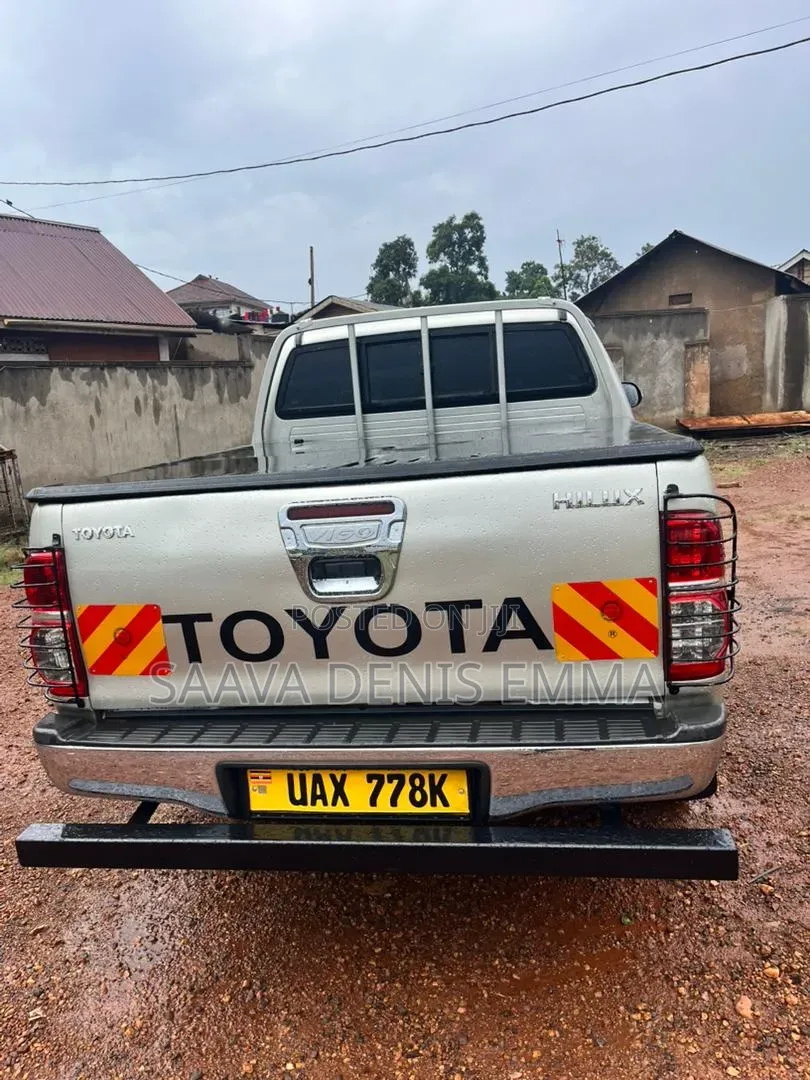 Toyota Hilux 2008 Gold