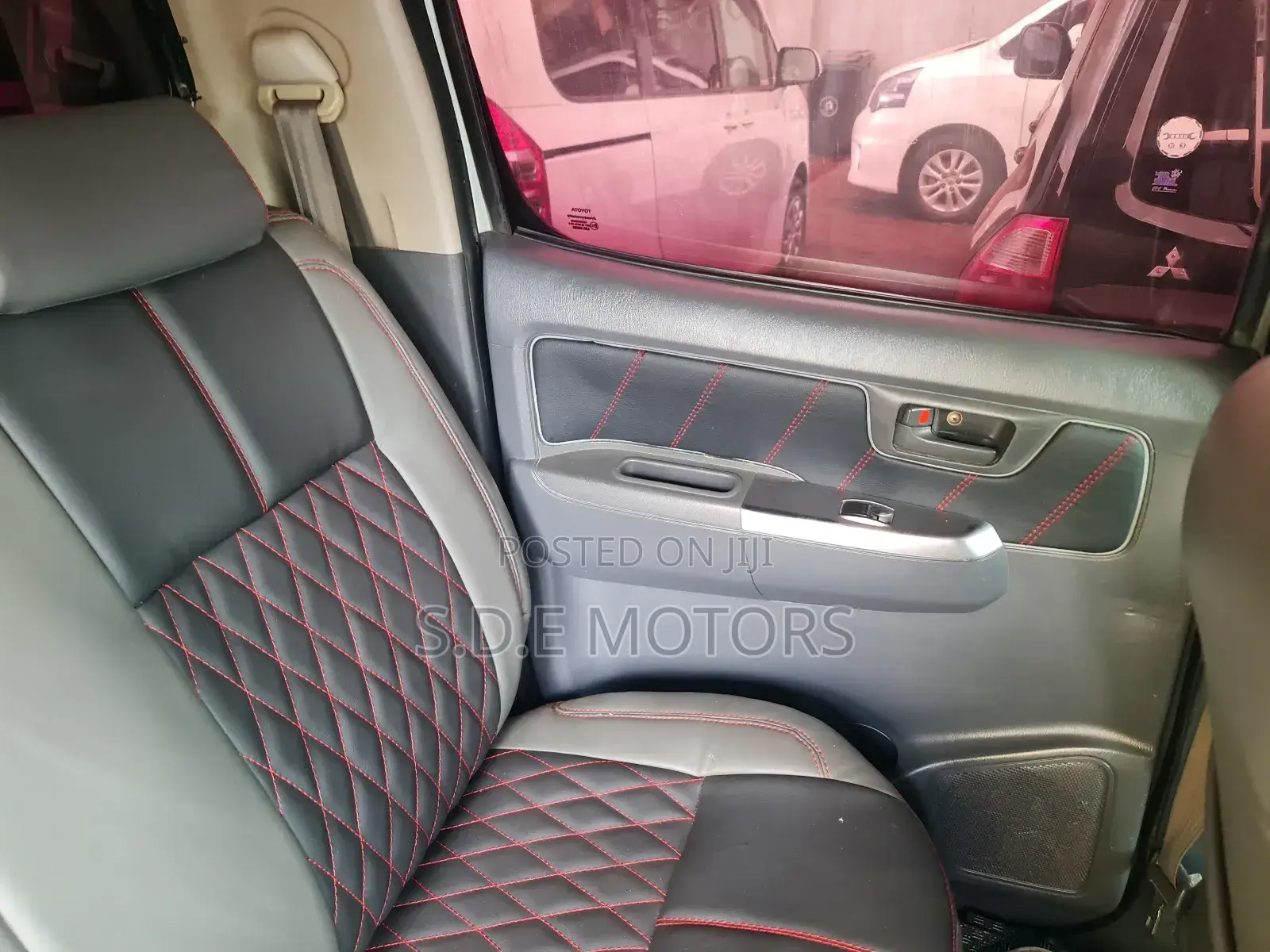 Toyota Hilux SR5 4x4 2014 Gold