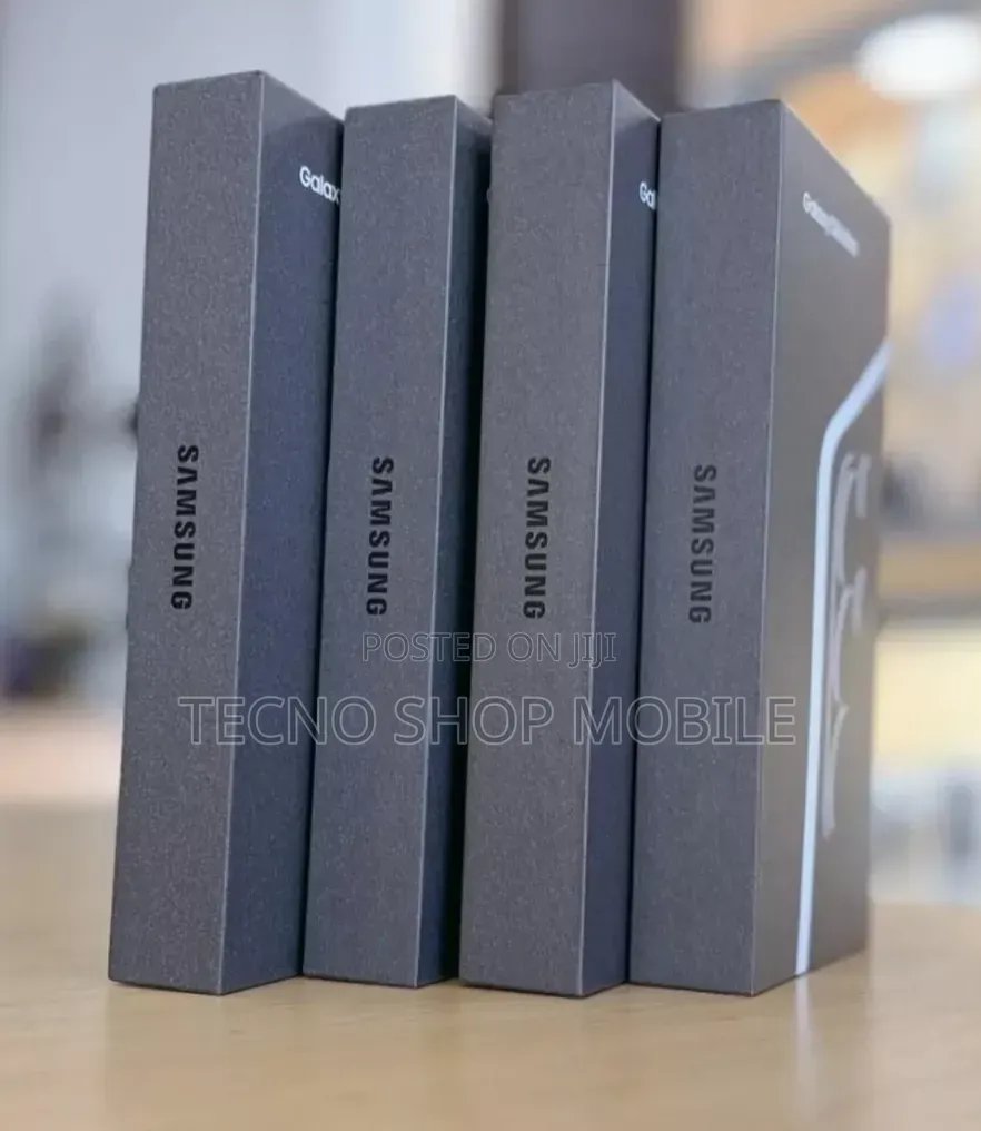 New Samsung Galaxy S26 Ultra 5G 1 TB Purple