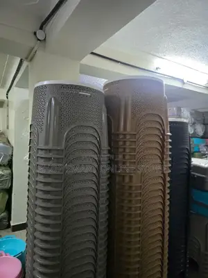 Centre Dining Plastic Tables Plastic Tables