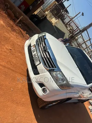 Toyota Hilux 2013 White