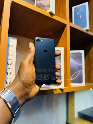 Apple iPhone 7 32 GB Black